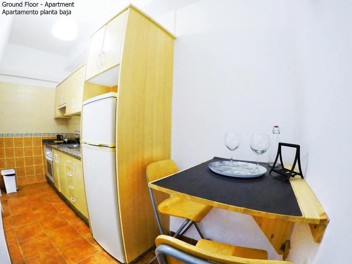 Apartamentos Ester Santa Cruz de Tenerife 0*,  Spain